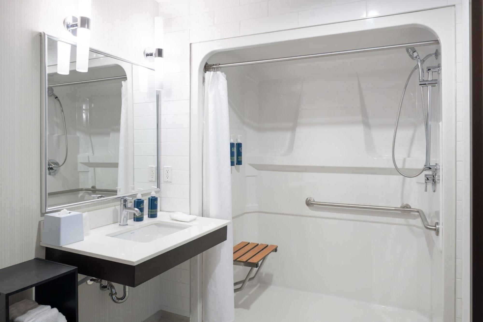 Four Points By Sheraton Edmonton International Airport Nisku Extérieur photo